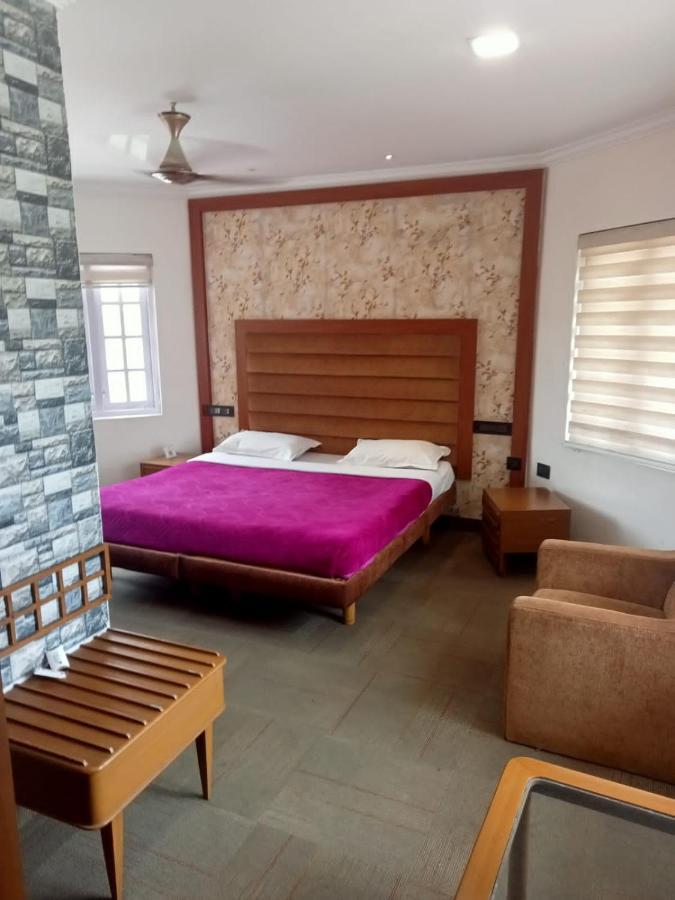 La Gabriell Beach Inn Calangute Esterno foto